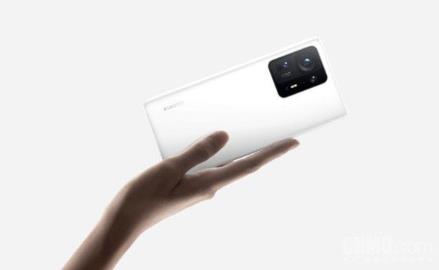 小米新推出120W快充手机